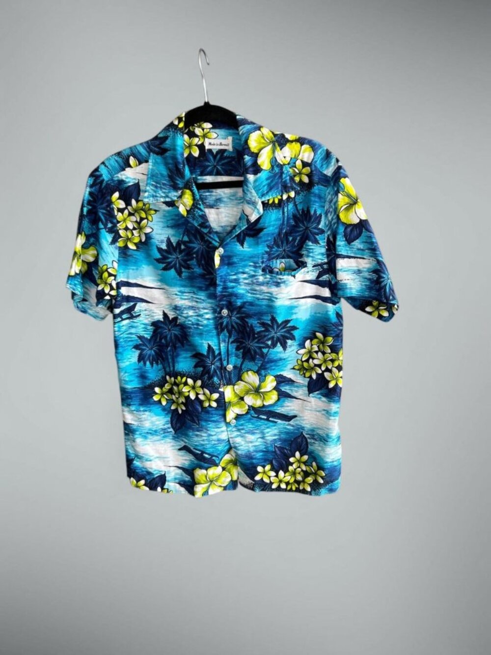 Vintage 60s Made in Hawaii Blue Hibiscus Plumeria Floral Aloha Shirt